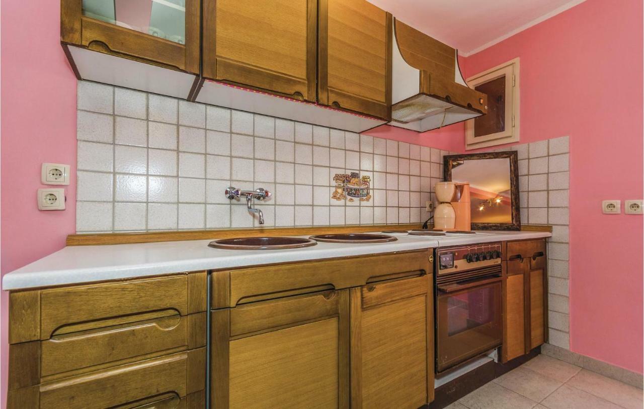 Cozy Apartment In Vrsar With Kitchen Luaran gambar
